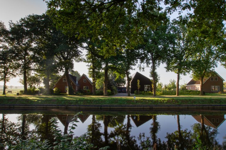 het kleine huis aan de vaart in erica
